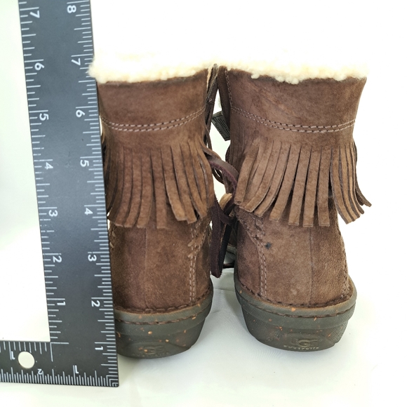 UGG Australia S/N 5749 Women's Suede Brown Leather Sheepskin Ankle Boots 9 - Picture 15 of 16